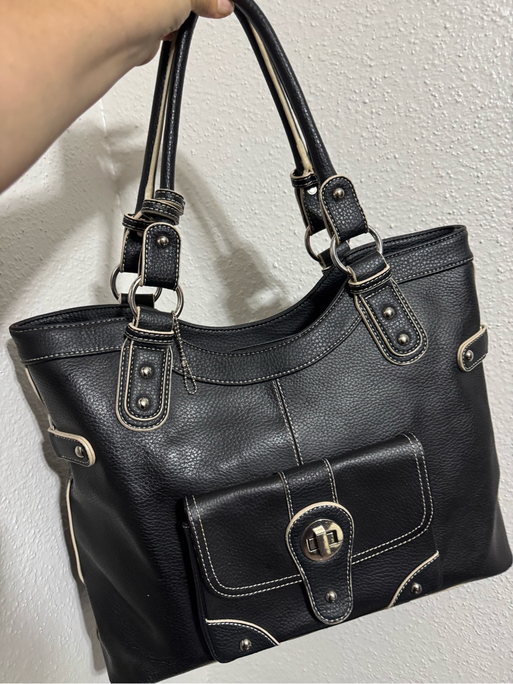 Wilsons Leather Black Shoulder Tote with Contrast Trim